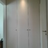 Einbau-Garderobe mit 3-türiger Front in Weiß-Lack mit Haustechnik-Zugang Möbel-2b