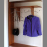 Garderobe Weißlack / Zebrano